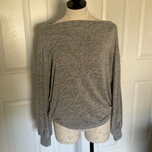 Primesa off shoulder sweater
